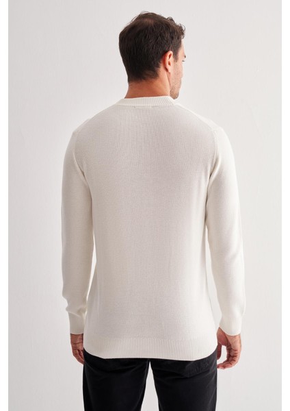 Açık Krem Yarım Balıkçı Yaka Uzun Kol Cepsiz Comfort Fit Casual Pamuklu Triko Kazak 1012255203 indirimleri