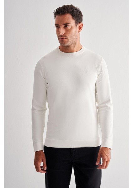 Ekru Uzun Kol Bisiklet Yaka Cepsiz Slim Fit Triko 1012255151