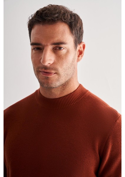 Taba Yarım Balıkçı Yaka Uzun Kol Cepsiz Comfort Fit Casual Pamuklu Triko Kazak 1012255203 fırsatları