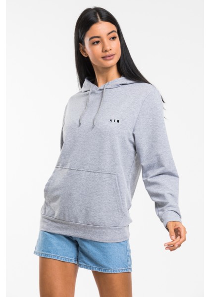 Kadın Kapşonlu Rahat Kalıp Ince Ar Baskılı Swetashırt SPR24SWK122 fiyatları