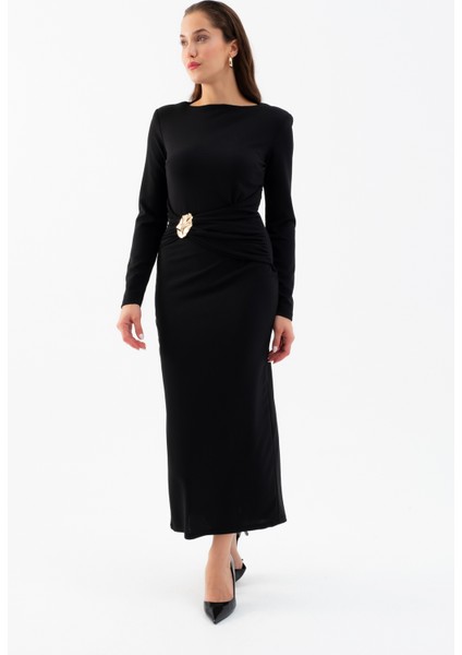 Kadın Siyah Vatkalı Bel Büzgülü Midi Elbise