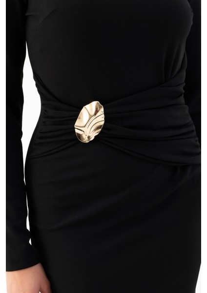 Kadın Siyah Vatkalı Bel Büzgülü Midi Elbise fırsatları