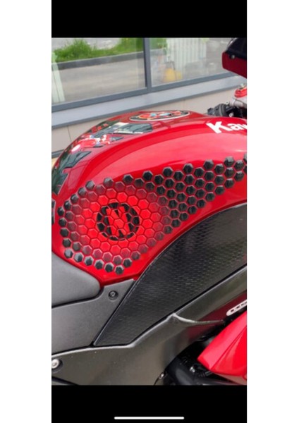 Universal Kaydırmaz 6D Karbon Bal Peteğ Yan Tank Pad 288 (1,5*1,5cm )Adet fırsatları