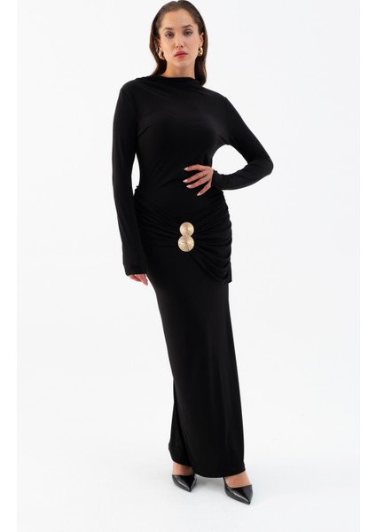 Kadın Siyah Uzun Kol Aksesuar Drapeli Maxi Elbise