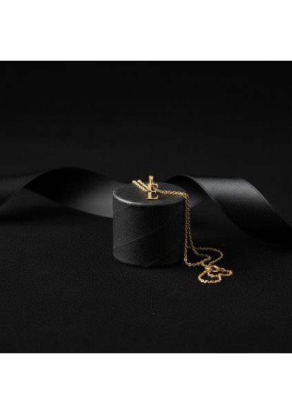 8 Ayar Altın Kolye Ucu Harf E GM9505 1 gr modelleri