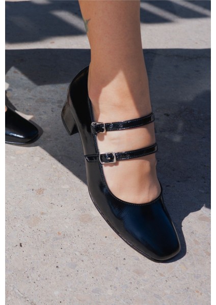 Hakiki Deri Rugan Topuklu Kadın Ayakkabısı 25MHT142