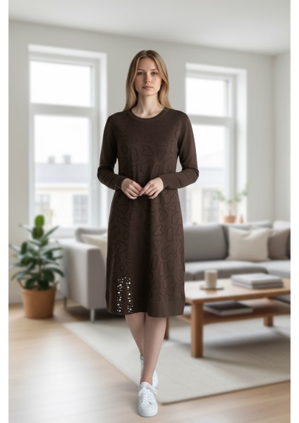 Kadın Önü Desenli Etek Yan Ucu Boncuklu Düşük Kol Tunik