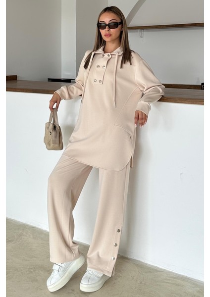 Metal Aksesuarlı Premium Kumaş Salaş Sweat Pantolon Takım Krem 9372-TK
