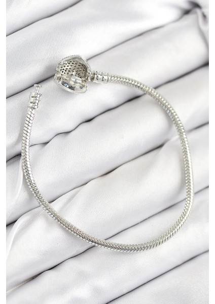 Pirinç Charm Zirkon Taşlı Kalp Model Gümüş Renk Kadın Bileklik fiyatları