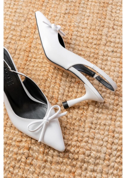 İNF-4500 Beyaz Rugan Günlük Arkası Açık Fiyonklu Topuklu Bayan Ayakkabı fiyatları