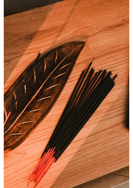 20 Adet Citronella (Limonotu) Çubuk Tütsü ve Yaprak Tasarımlı Tütsülük Seti | Meditasyon | Yoga fırsatları