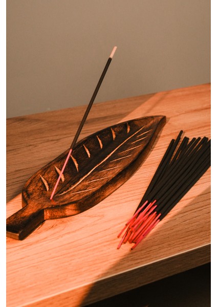 20 Adet Citronella (Limonotu) Çubuk Tütsü ve Yaprak Tasarımlı Tütsülük Seti | Meditasyon | Yoga indirimleri