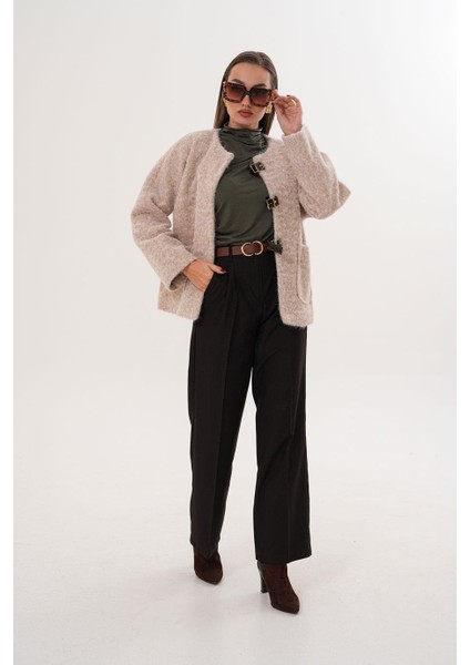 Çift Cepli Deri Toka Detaylı Bej Ceket SRP1057-1 modelleri