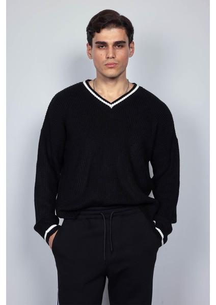 Erkek V Yaka Oversize Kontrast Detaylı Kazak Siyah fiyatları