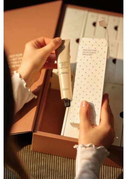 Premium Advent Calendar, 11 Tam Boy Ürün, Özel Seriler ve Seçkin Kokular fiyatları