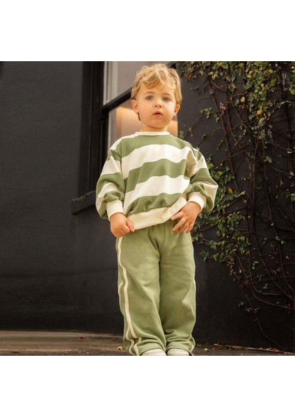 Unisex Çocuk Pamuklu Yeşil Çizgili Sweatshirt ve Şeritli Eşofman Takım - Rahat Kesim fiyatları