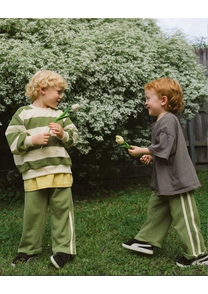 Unisex Çocuk Pamuklu Yeşil Çizgili Sweatshirt ve Şeritli Eşofman Takım - Rahat Kesim modelleri
