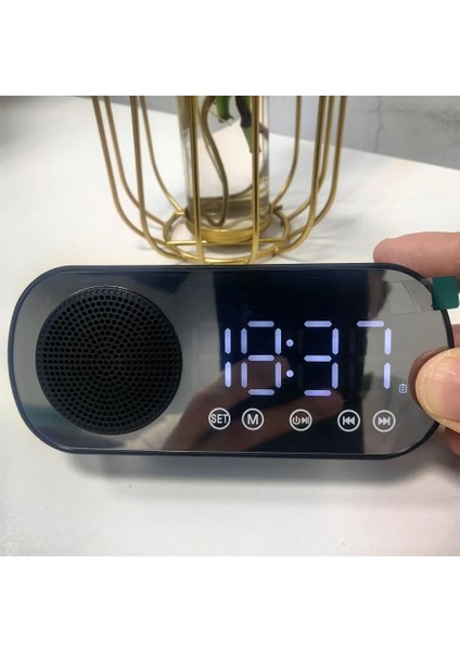 Akıllı Çalar Saat Fm Radyo Bt Modu Çift Alarm Şarj Edilebilir Pil Parlaklık Ayarlı Tasarım