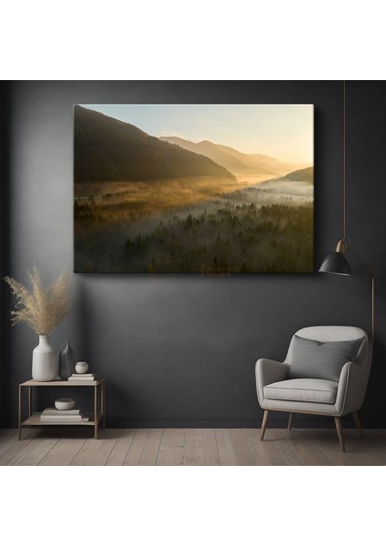 Sisli Vadideki Dağlar - Altın Işıklı Gün Doğumu Kanvas Tablo