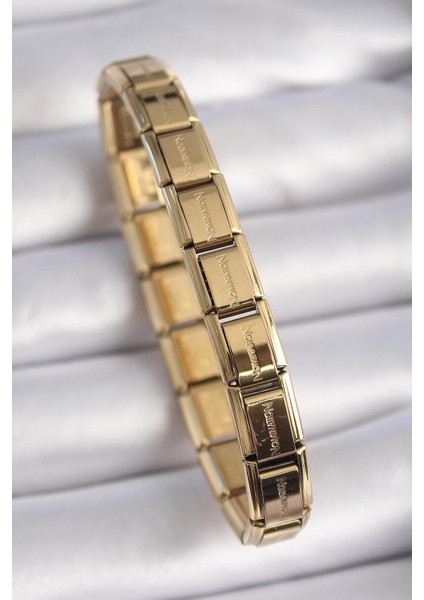 Gold Renk Yazılı Nomination Charm Bileklik