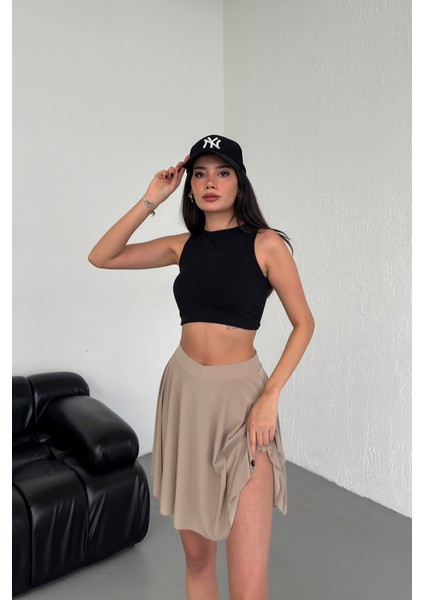 Kadın Kloş Model Volanlı Yumuşak Dokulu Esnek Beli Lastikli Sandy Kumaş Içi Şortlu Etek modelleri