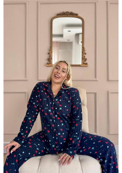 Lacivert Yıldız Desenli Önden Düğmeli Peluş Polar Pijama Takımı fiyatları