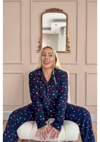 Lacivert Yıldız Desenli Önden Düğmeli Peluş Polar Pijama Takımı modelleri