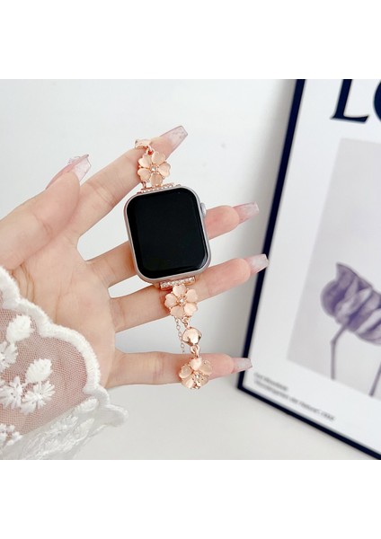 Apple Watch 10 46 mm 7 8 9 45MM 6 5 4 Se 44MM Ile Uyumlu Çiçek Taşlı Zincir Detaylı Kalpli Kordon