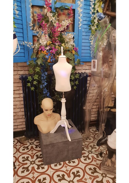 Çocuk Beyaz Kumaşlı Beyaz Üç Ayaklı 4 Yaş Terzi Mankeni Prova Mankeni Vitrin Mankeni modelleri