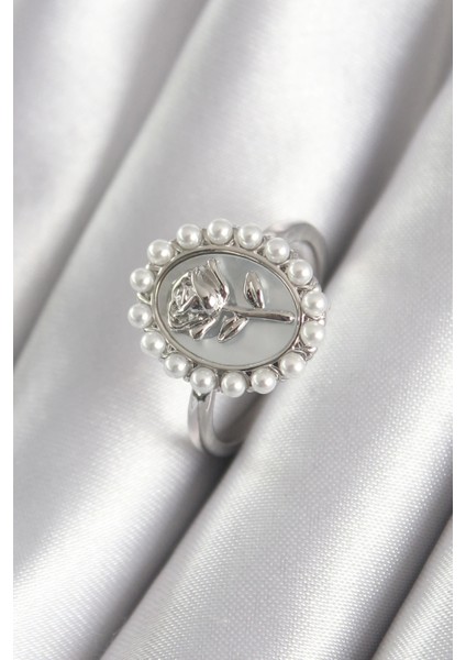 Pirinç Gümüş Renk Portre Gül Model Inci Detay Kadın Yüzük