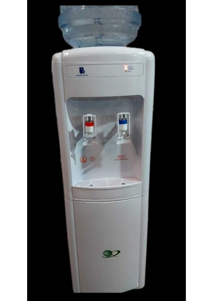 Beyaz Su Şişesi, Hafif ve Sağlıklı Taşıma Için Ideal Seçenek