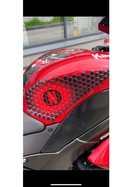 Universal Kaydırmaz 6D Karbon Bal Peteğ Yan Tank Pad 288 (1,5*1,5cm )Adet