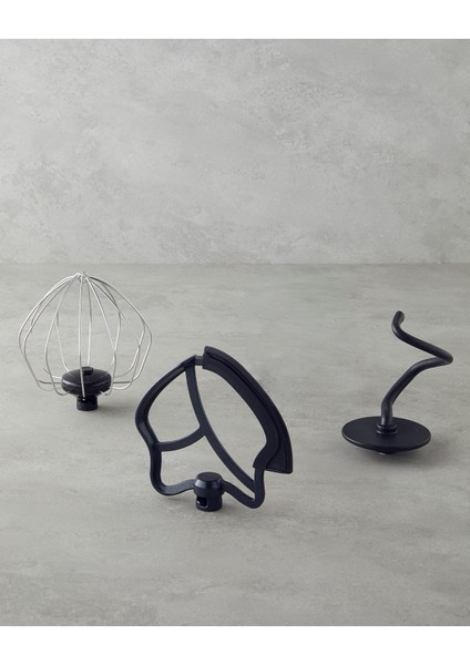 5,5 L Siyah-Krom Hamur Yoğurma Makinesi, Güçlü ve Dayanıklı Performans