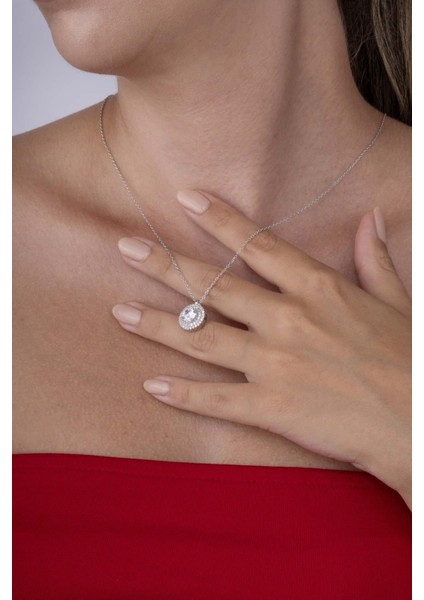 Yuvarlak Kesim Elmas Montür Beyaz Altın Kaplama Tektaş Kadın Gümüş Kolye modelleri