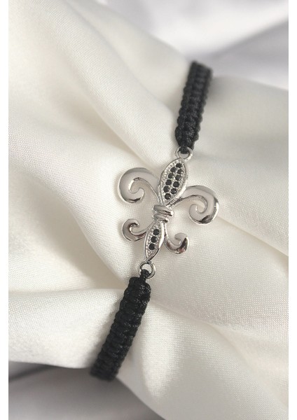 Pirinç Gümüş Renk Zirkon Taş Işlemeli Zambak Model Asansörlü Makrome Model Kadın Bileklik