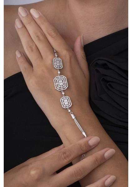 Baget Taşlı Emeral Kesim Pırlanta Montür Gümüş Kadın Bileklik fiyatları