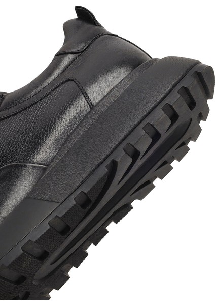 Erkek Siyah Bağcıklı Kalın Tabanlı Deri Sneaker 25WFD641114