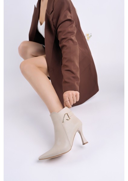 Vivente Sivri Burun Toka Detaylı Fermuarlı Ince Topuklu Kadın Bot fırsatları