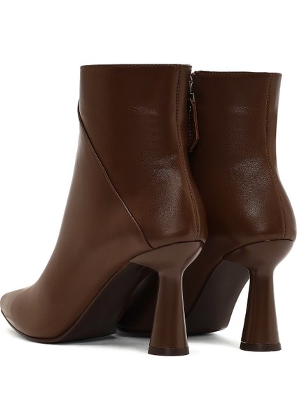 Kadın Kahverengi Fermuarlı Ince Topuklu Deri Bot 25WFD130718