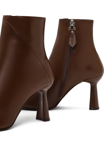 Kadın Kahverengi Fermuarlı Ince Topuklu Deri Bot 25WFD130718