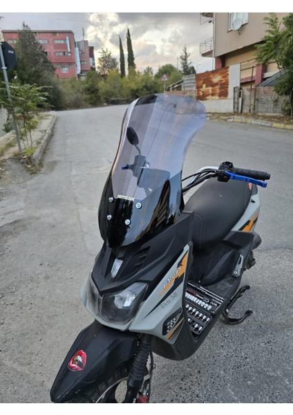 Altai F1 Max Siperlik Ön Cam 2021-2025 Model 57CM Füme Renkli 4mm modelleri