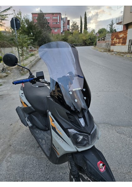 Altai F1 Max Siperlik Ön Cam 2021-2025 Model 57CM Füme Renkli 4mm