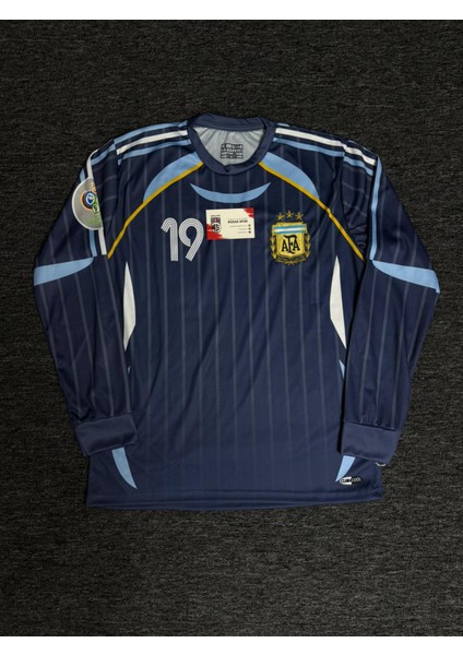 Messi 19 Arjantin Uzun Kol 2006 Forması