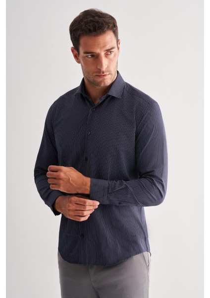 Koyu Lacivert Yarım Italyan Yaka Uzun Kol Cepsiz Slimfit Fit Classic Gömlek 1004255162