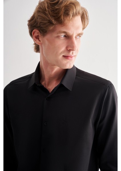Siyah Sert Yaka Uzun Kol Slim Fit Pamuklu Gömlek 1004255175 fırsatları