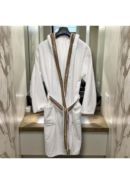 Bornoz Triga Kapüşonlu Özel Tasarım Şeritli Kutulu modelleri