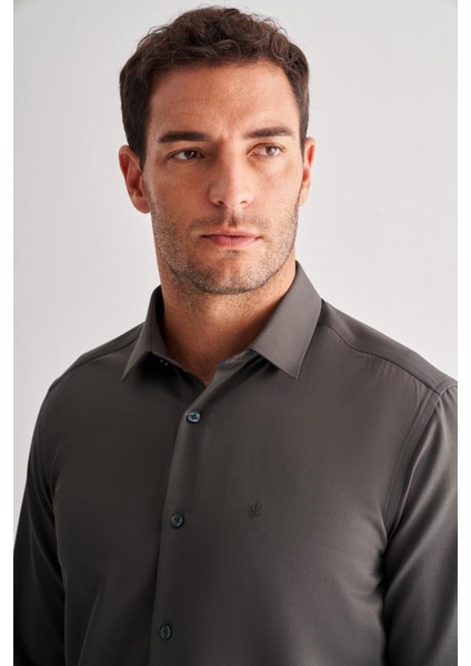 Haki Sert Yaka Uzun Kol Slim Fit Pamuklu Gömlek 1004255175 fırsatları