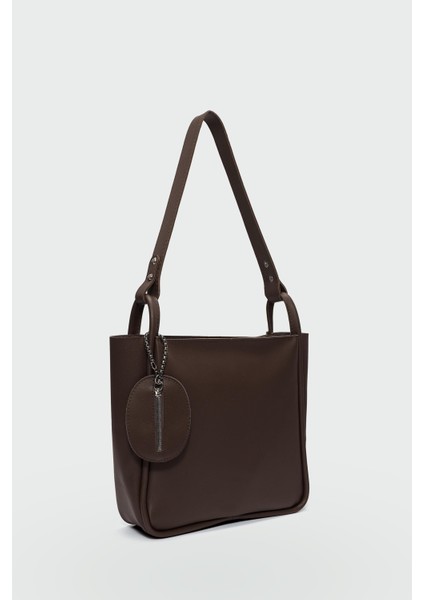 Chiara Charmlı Omuz Çantası Kahve fiyatları