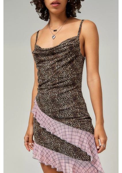 Leopar Desenli Asimetrik Kesim Mini Elbise fırsatları