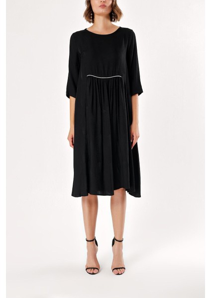 Siyah Büzgülü Bol Kesim Elbise 92279 fiyatları